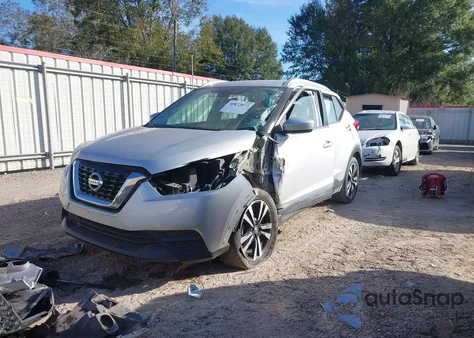 2018 Nissan Kicks Sv z USA, uszkodzony, nr VIN 3N1CP5CU4JL505843